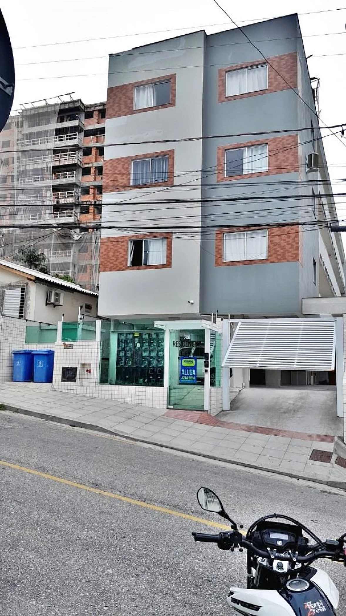 Prédio 22 Aptos, 11 Vagas, 2 e 1 Quartos - Barreiros - Santa Catarina - Foto 13
