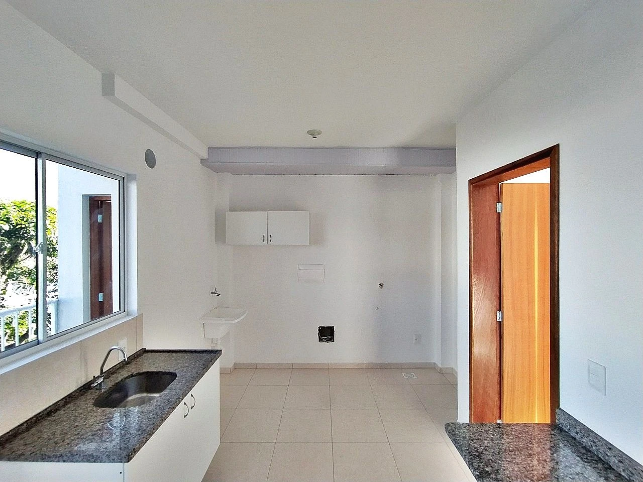 Prédio 22 Aptos, 11 Vagas, 2 e 1 Quartos - Barreiros - Santa Catarina - Foto 15