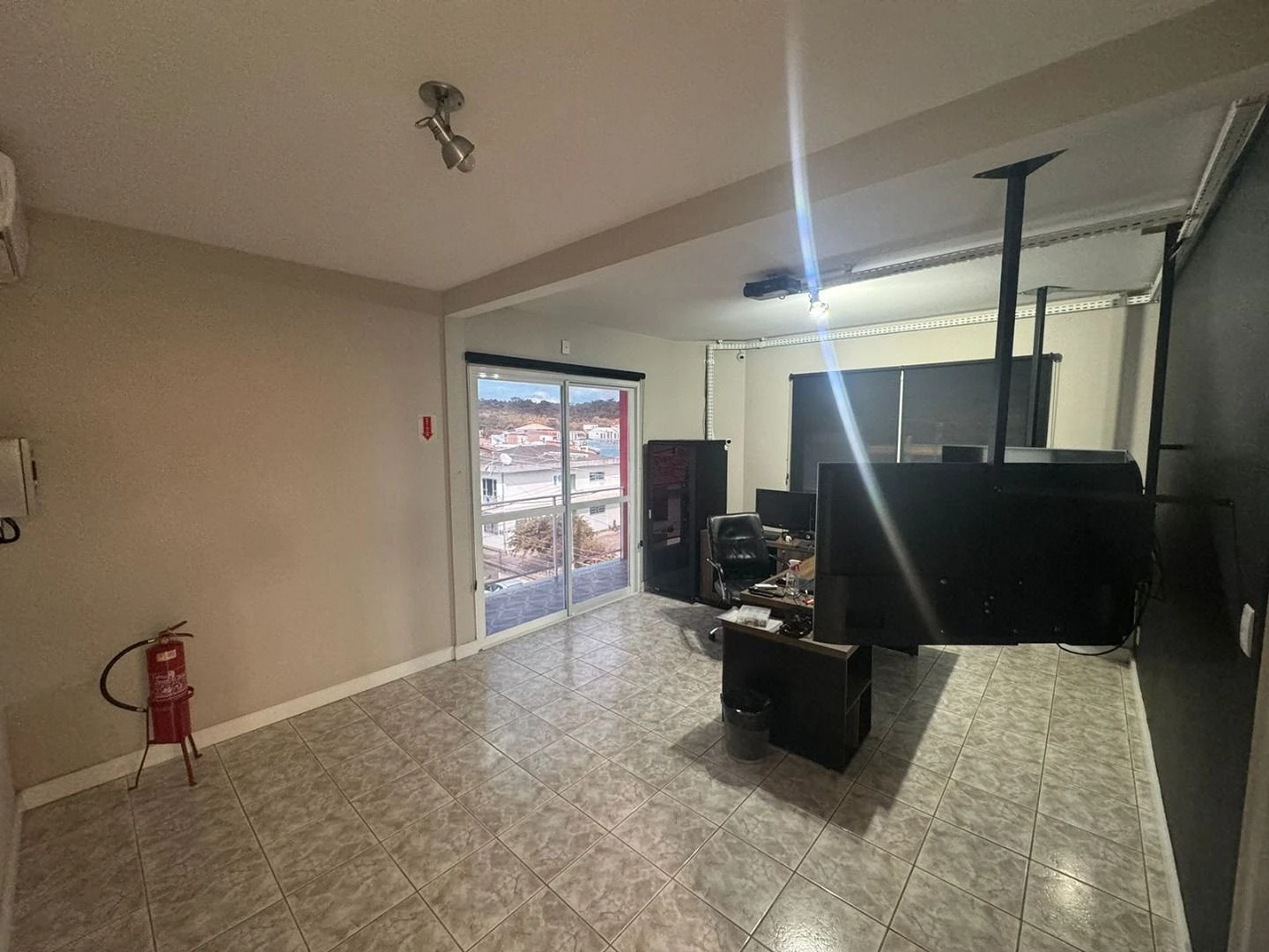 Prédio Comercial ou Residencial, no Roçado, com 291,40 m² - Foto 10