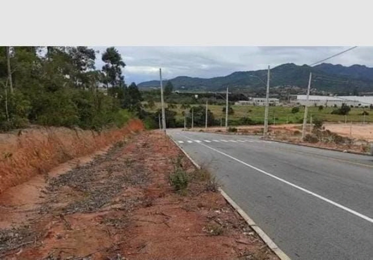 Terreno à Venda - Areias de Baixo - Governador Celso Ramos/SC