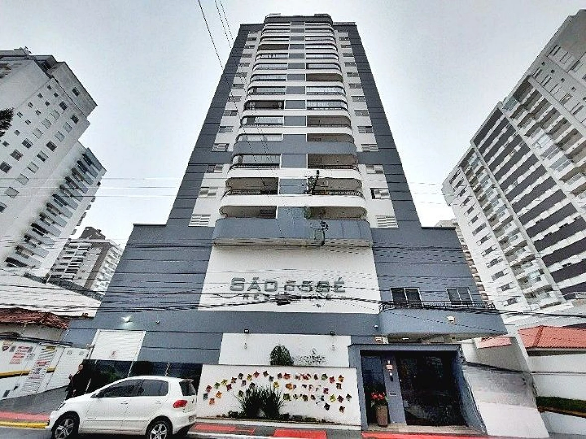 Apartamento em Kobrasol, São José