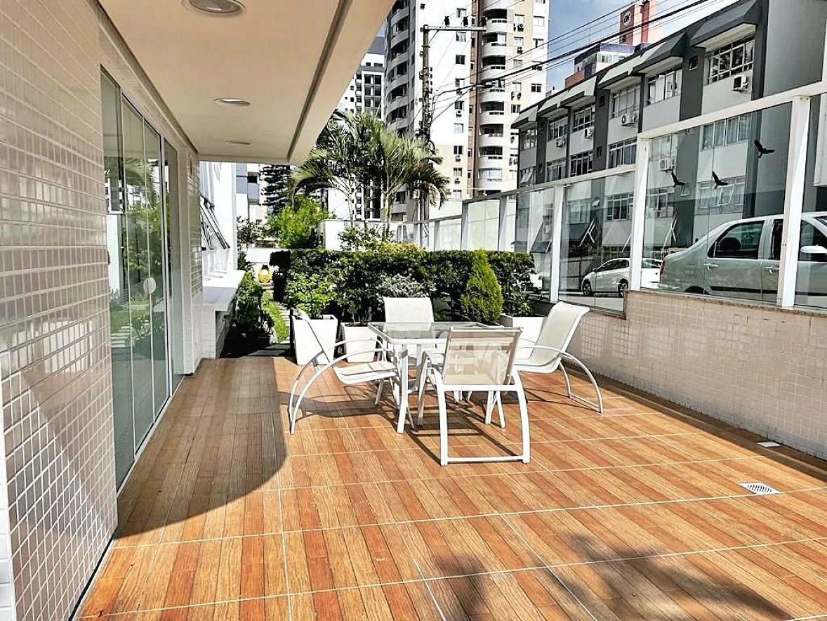 Apartamento em Kobrasol, São José
