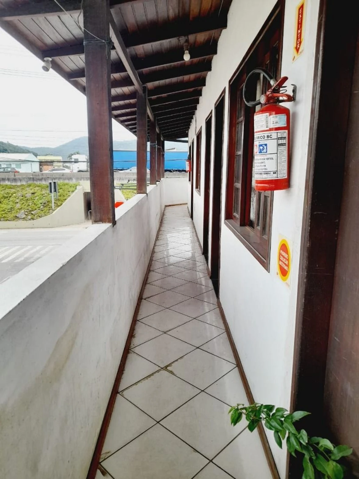Prédio à Venda, 280 m² 03 Comércios e 04 Kitinetes - Praia João Rosa - Biguaçu/SC - Foto 8