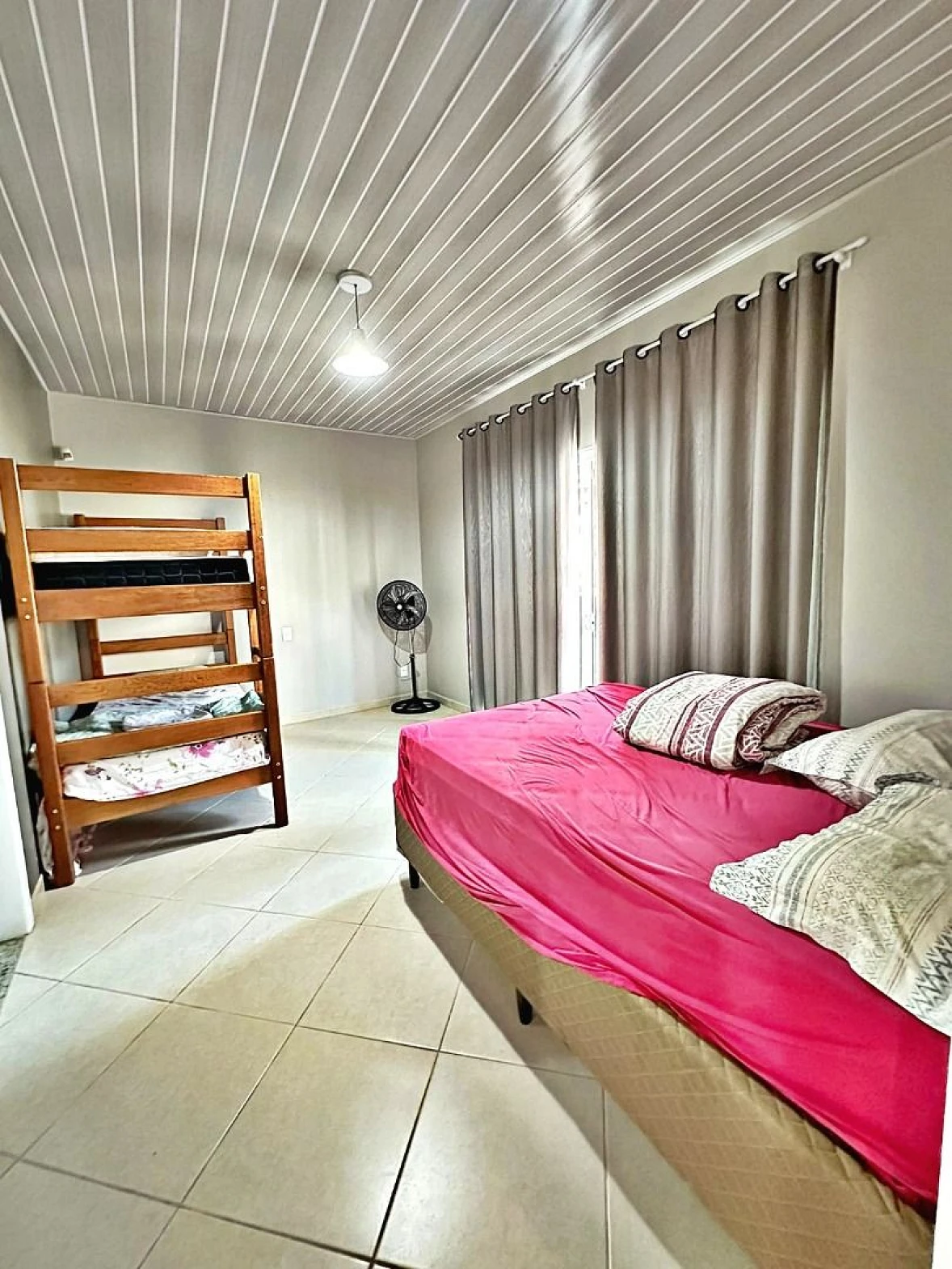 Casa com 4 Suítes, 300,00 Metros do Mar, Praia do Sonho, Palhoça/SC - Foto 35