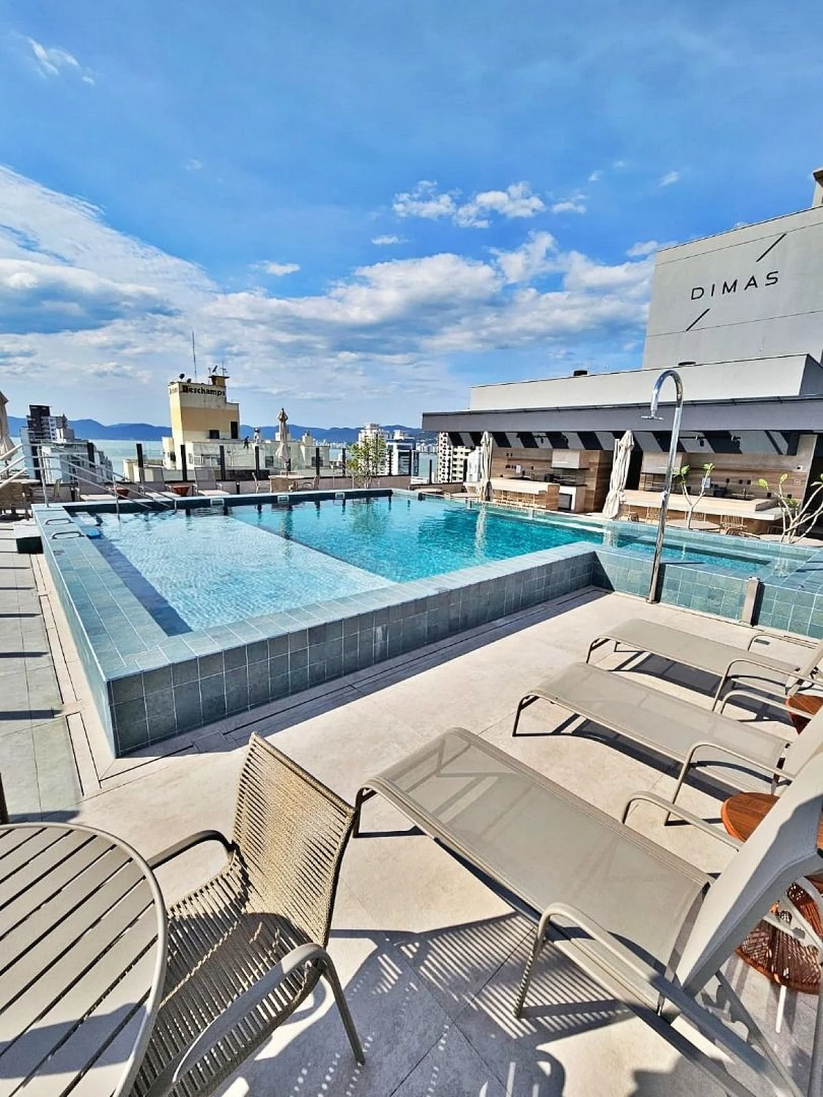 Apto 1 Quarto, 1 Vaga, Lazer - Estreito - Santa Catarina