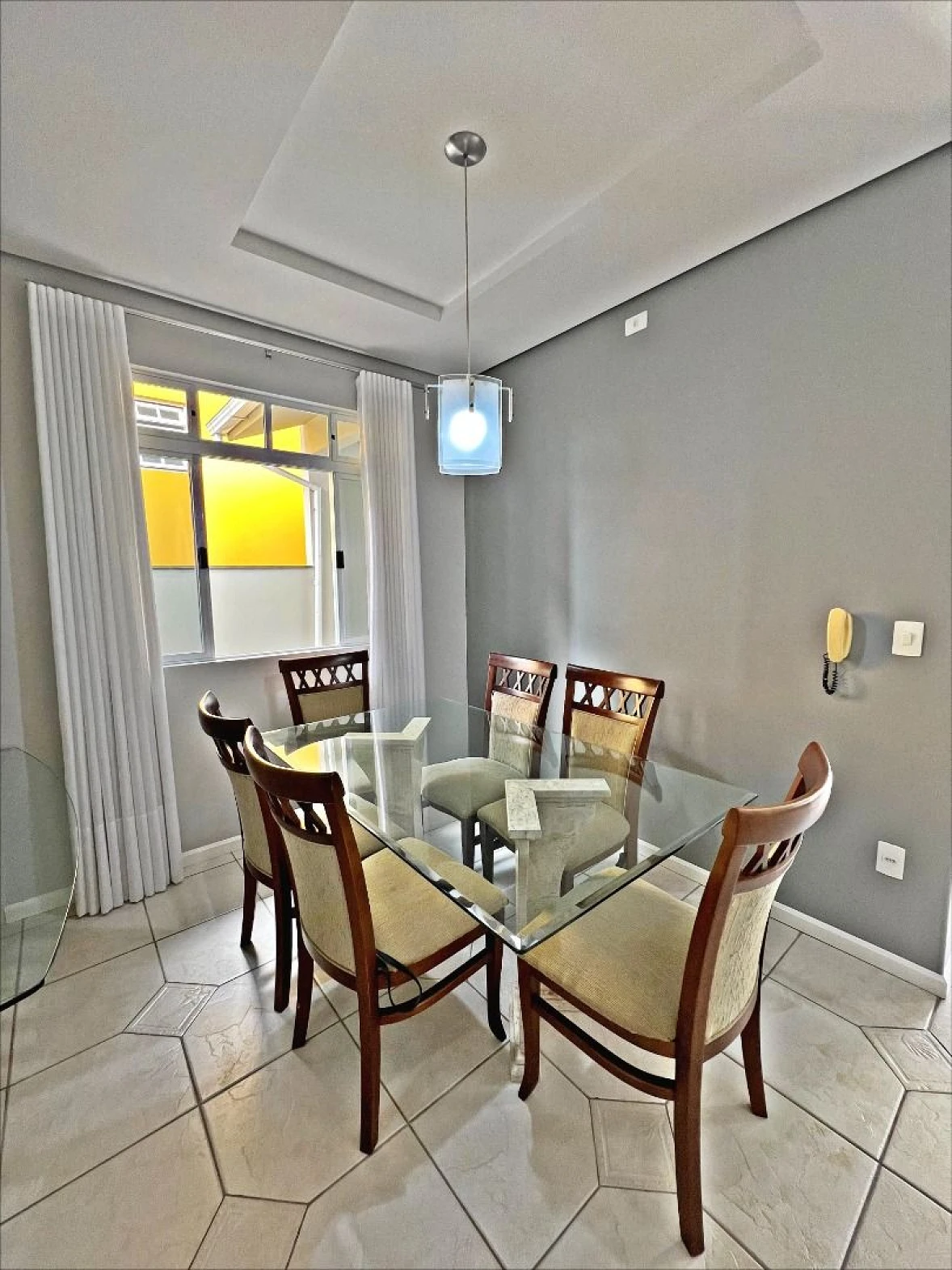 Casa com Piscina e 03 Suítes, Pronta para Morar. - Foto 10