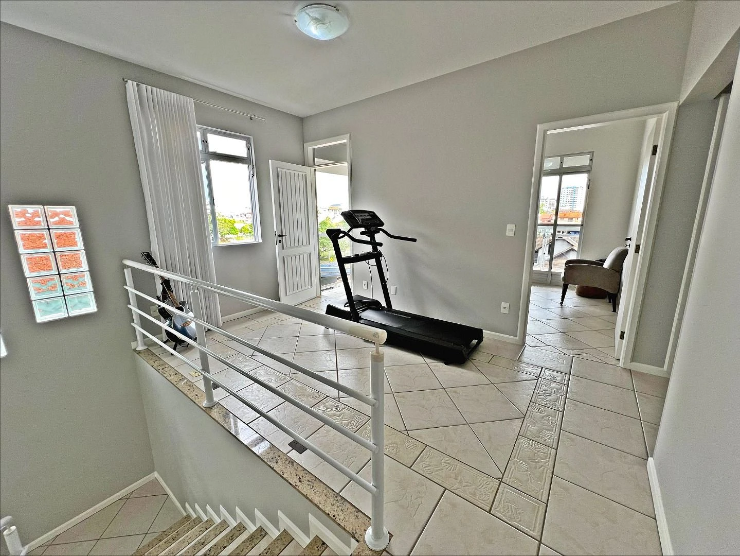 Casa com Piscina e 03 Suítes, Pronta para Morar. - Foto 15