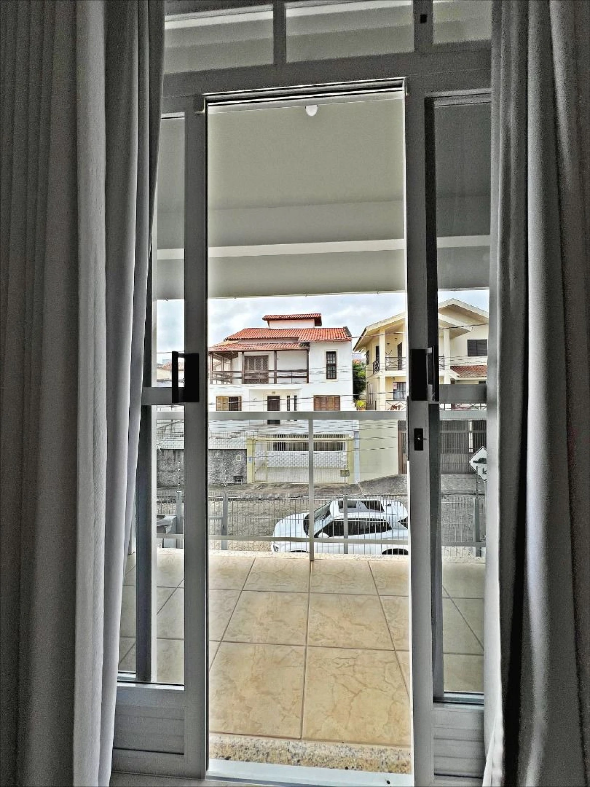 Casa com Piscina e 03 Suítes, Pronta para Morar. - Foto 22