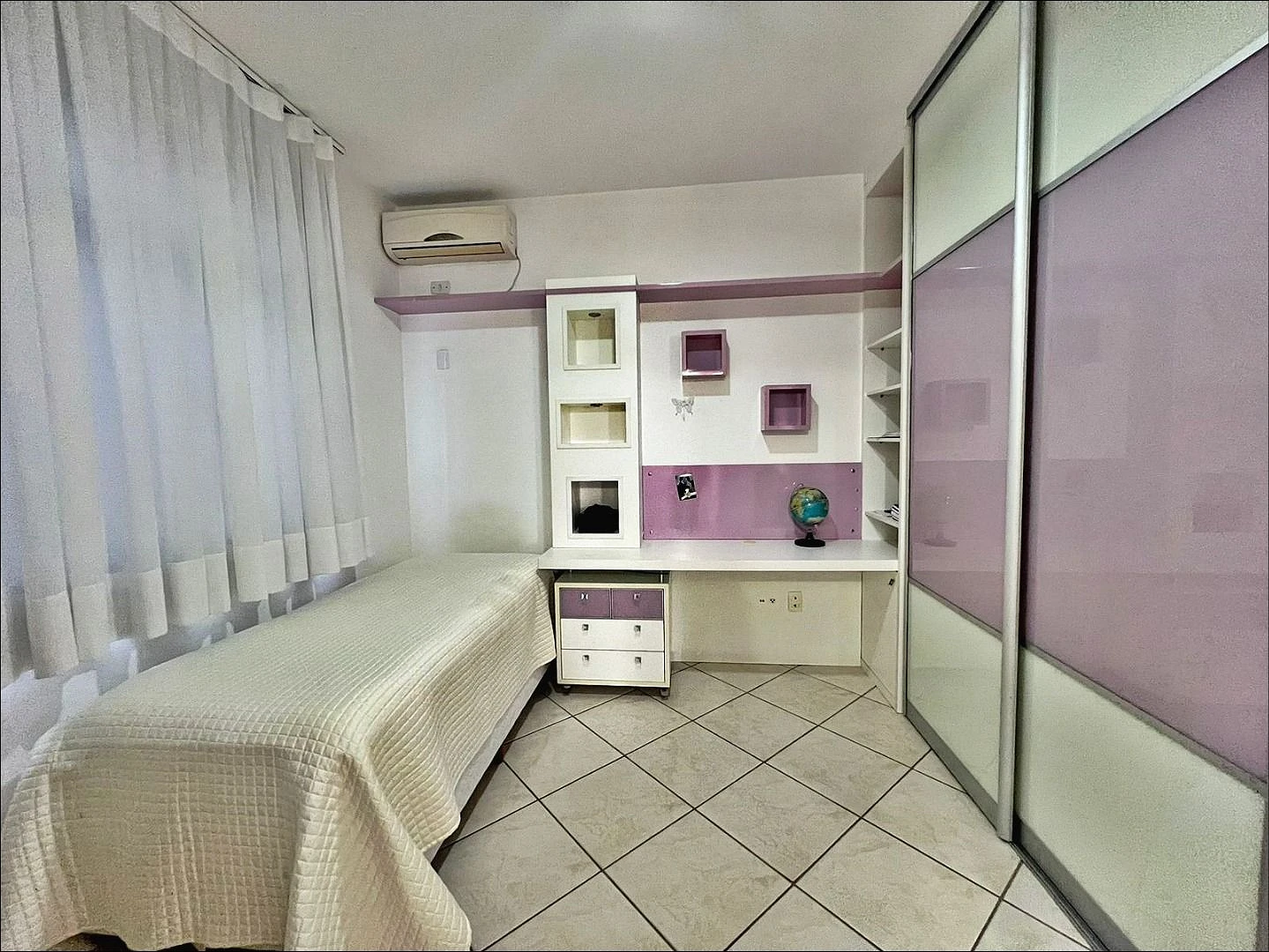 Casa com Piscina e 03 Suítes, Pronta para Morar. - Foto 24