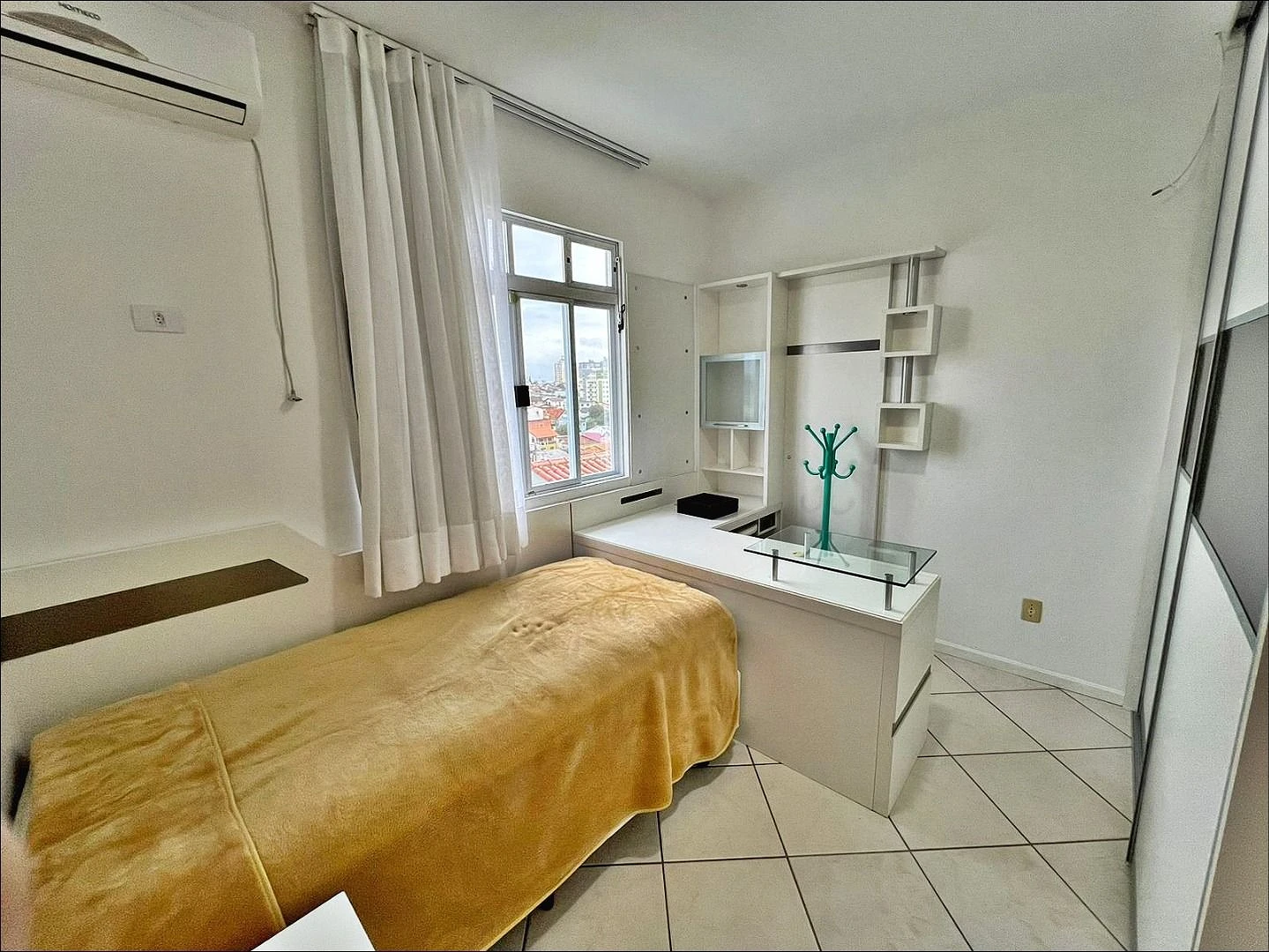 Casa com Piscina e 03 Suítes, Pronta para Morar. - Foto 25