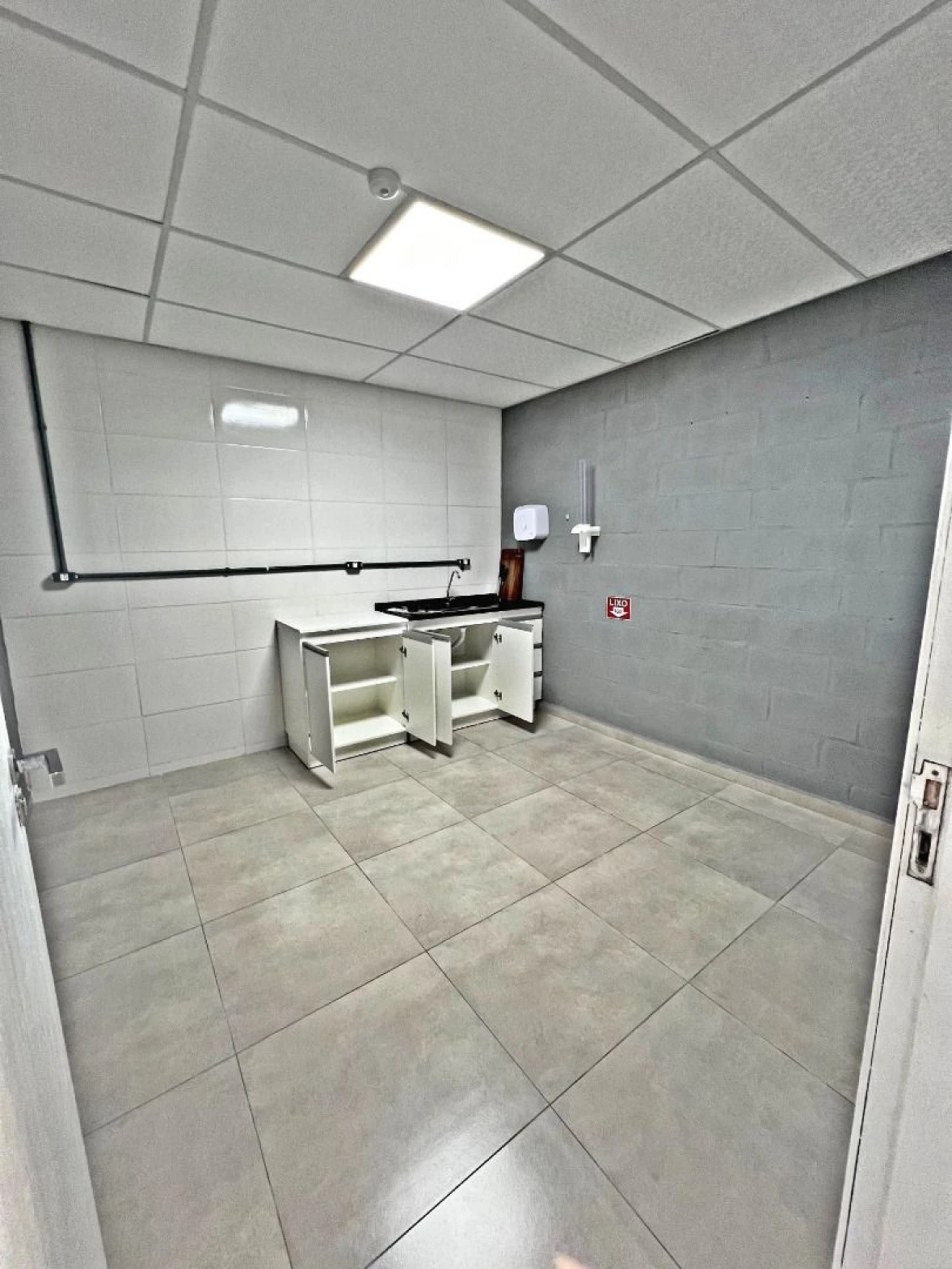 Galpão 170 m² - 2 Andares, Trifásico - Aririú da Formiga - Santa Catarina - Foto 14