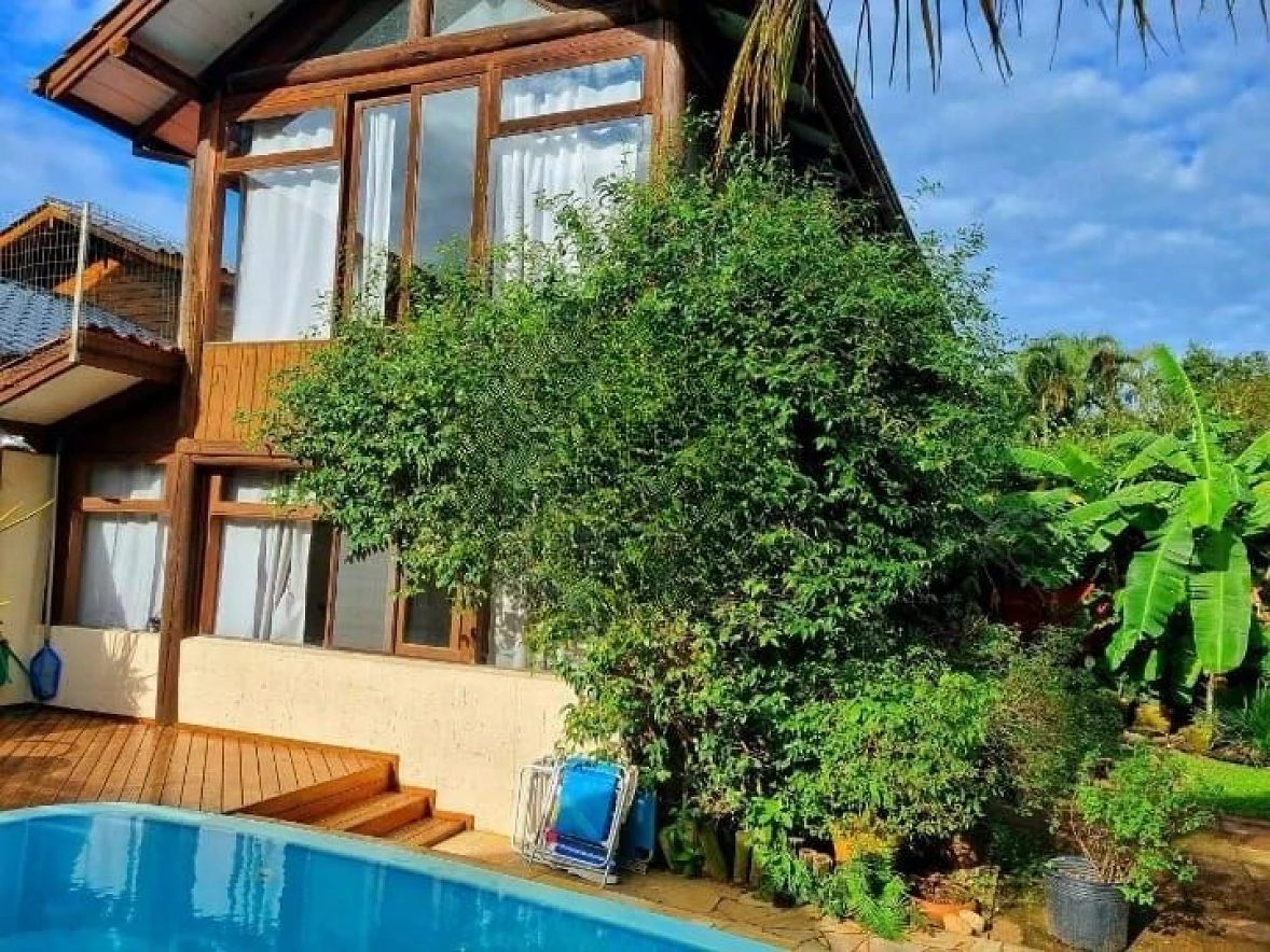 Casa com 4 Dormitórios à Venda, 290 m² por R$ 1.890.000,00 - Rio Tavares - Florianópolis/SC