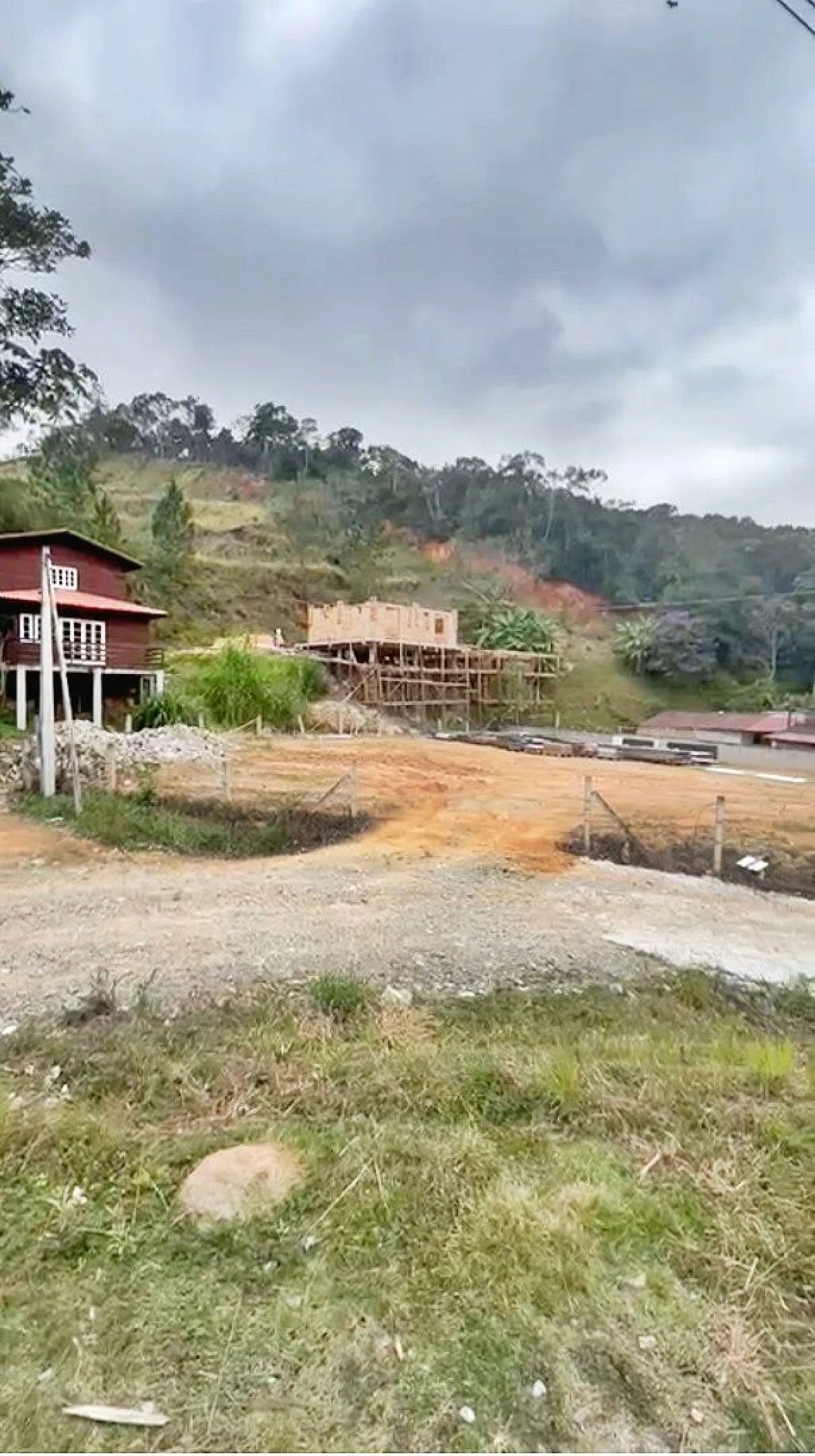 Terreno Esquina, 3 Andares, Escritura - Pedra Branca - Foto 13
