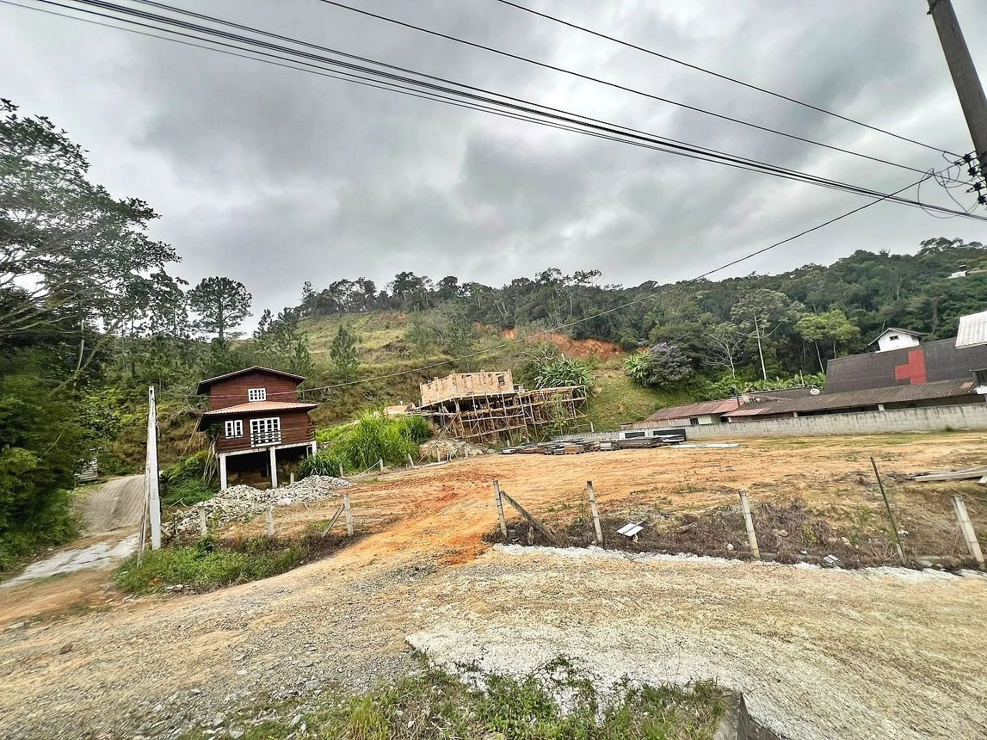 Terreno Esquina, 3 Andares, Escritura - Pedra Branca - Foto 15
