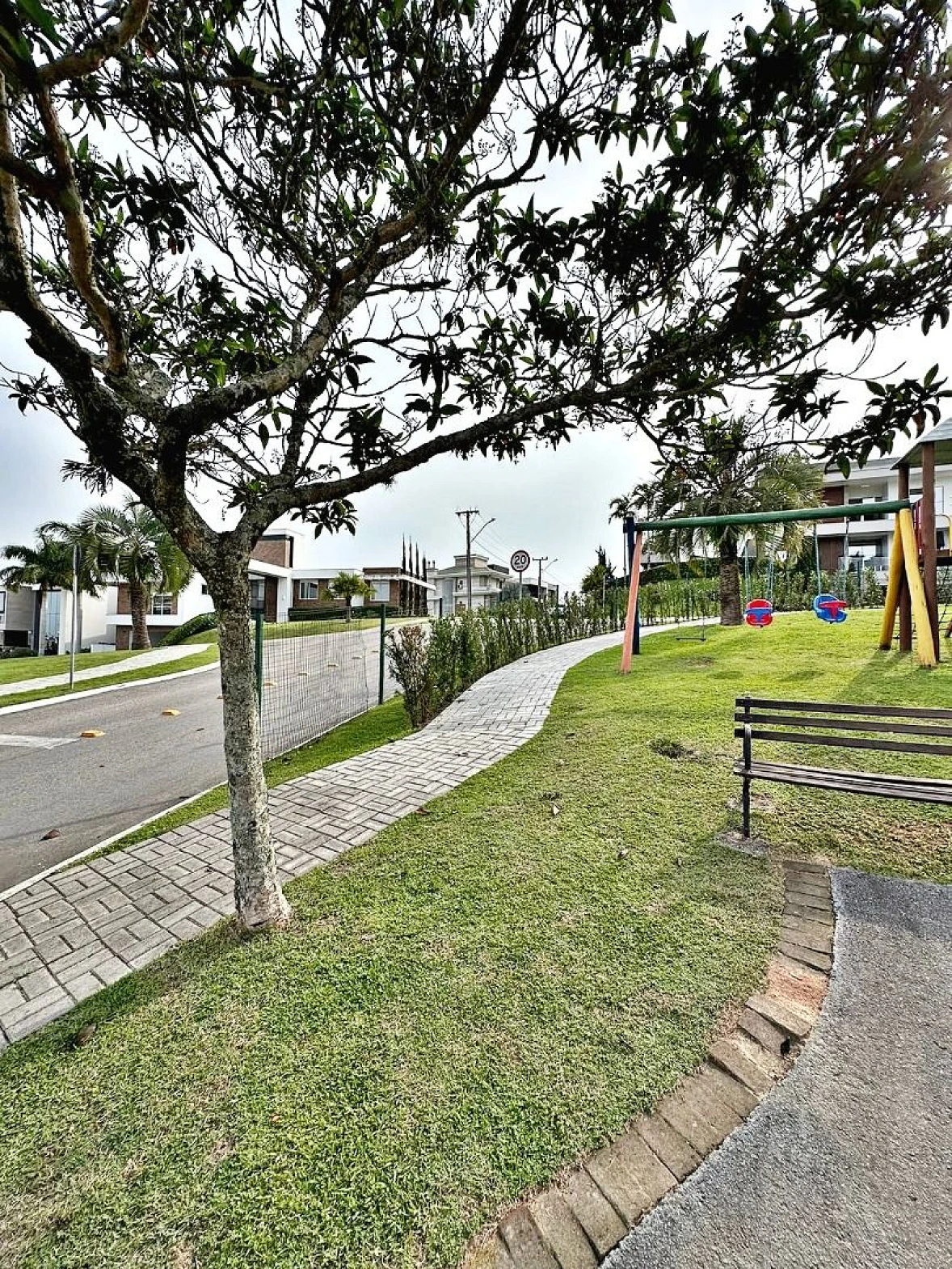 Casa Alto Padrão com 4 Dorms, sendo 2 Suítes, Condomínio Fechado Parque da Pedra, Pedra Branca, Palhoça/SC - Foto 48
