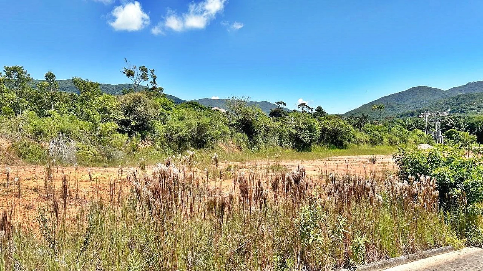 Terreno em Forquilhas, São José
