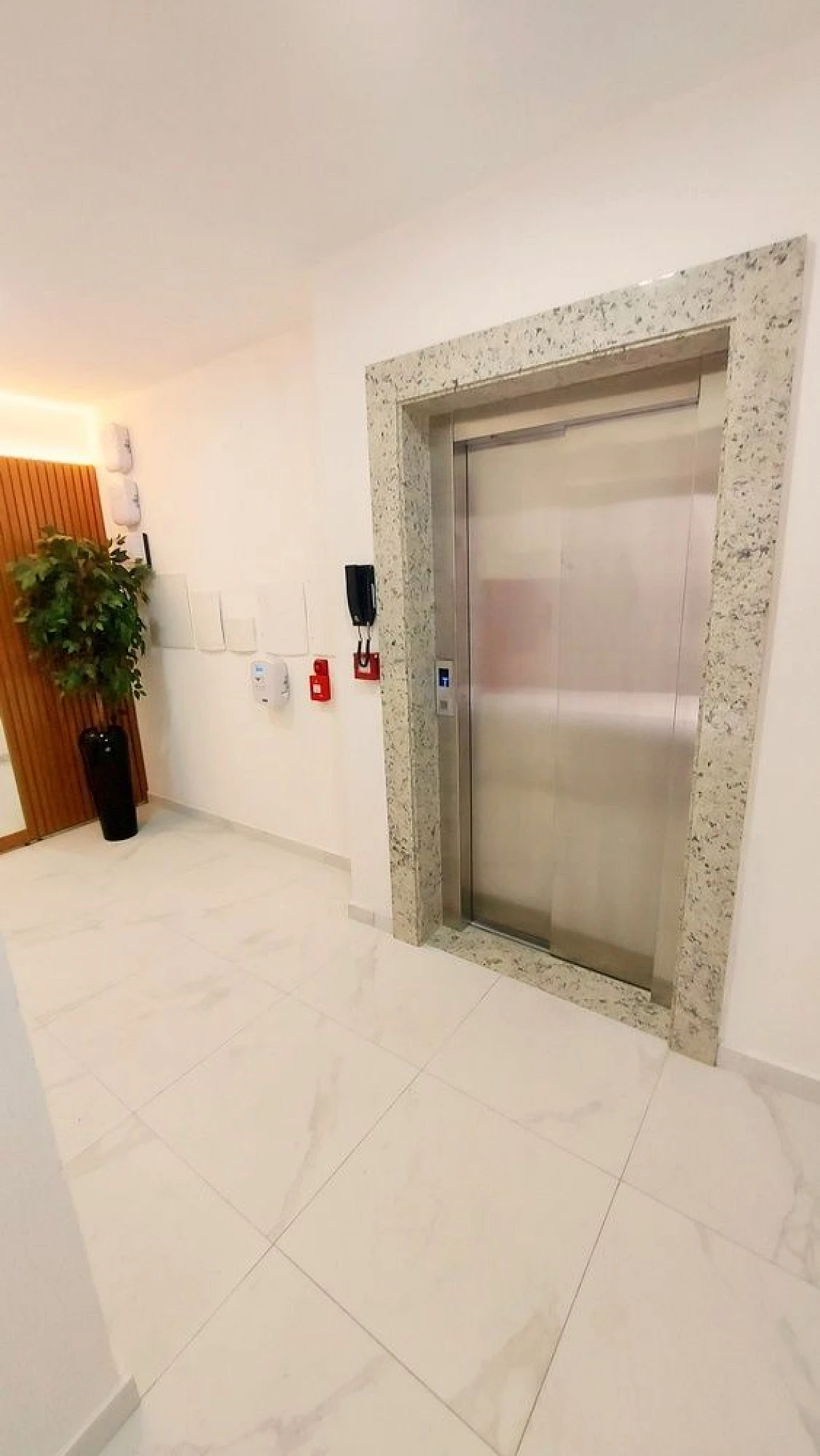 Apartamento em Flor de Napolis, São José