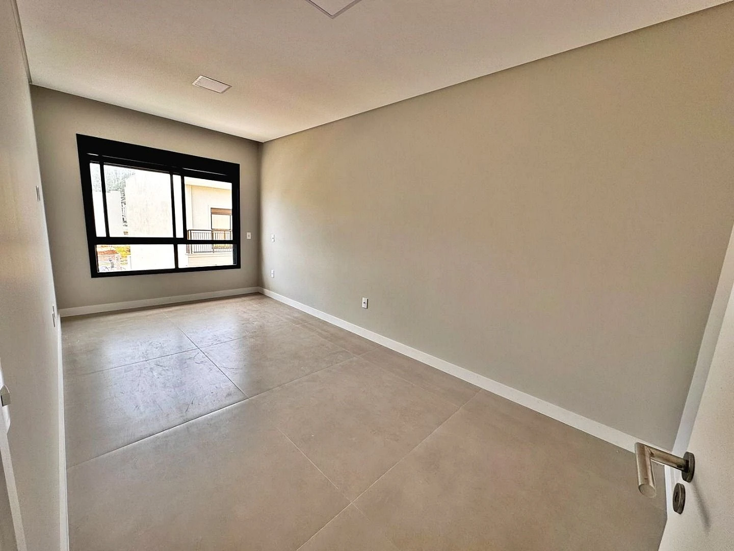 Casa 3 Dormitórios, sendo 1 Suíte e Banheiro Social - Foto 10