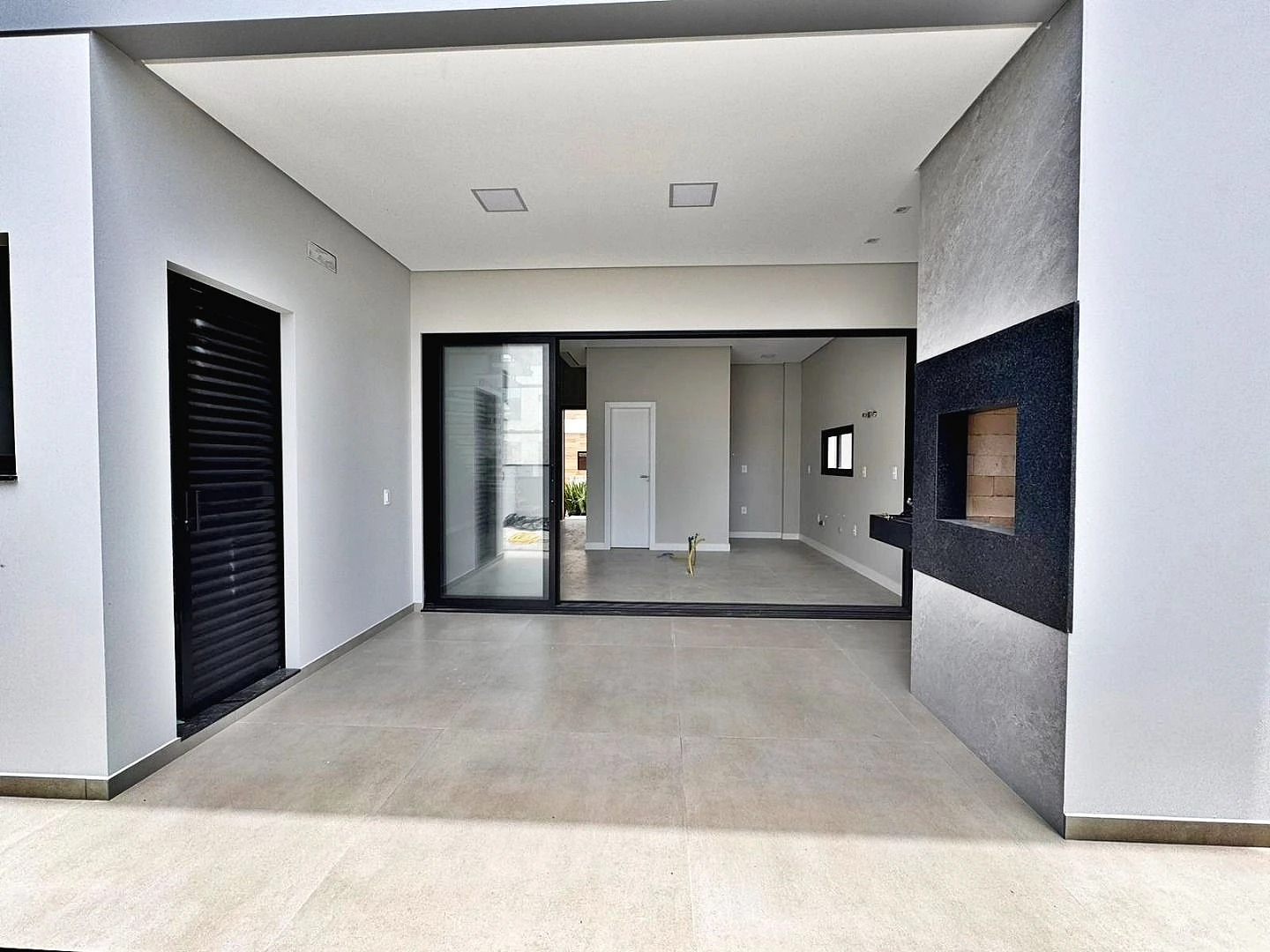 Casa 3 Dormitórios, sendo 1 Suíte e Banheiro Social - Foto 7