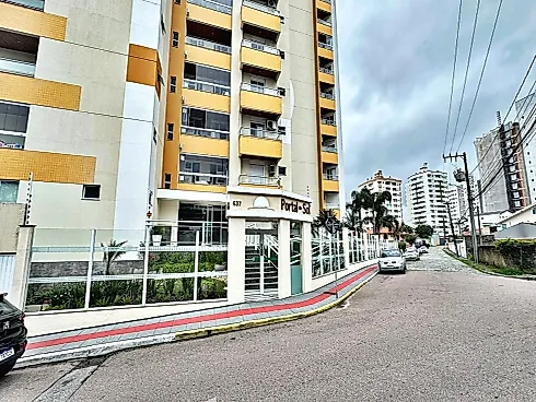 Apartamento em Barreiros, São José