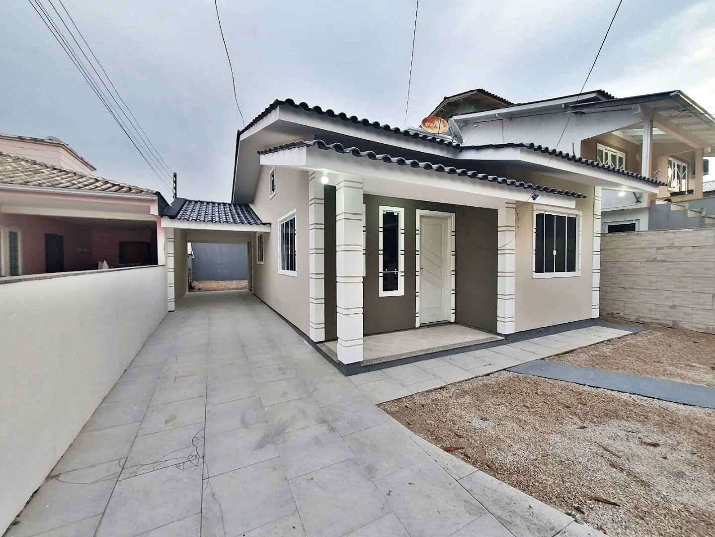 Casa 3 Quartos, 1 Vaga, Amplo Terreno - São Sebastião