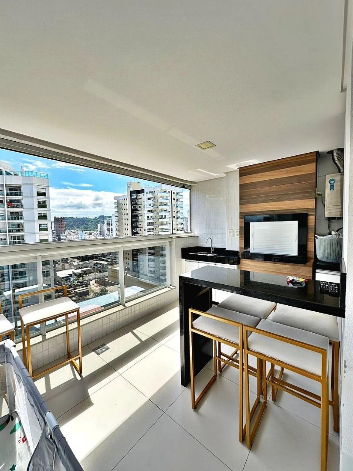 Residencial Milenium Palace, Apartamento, 2 Dormitórios, 1 Suíte, 2 Vagas de Garagens, Bairro Campinas, São José/SC - Foto 17