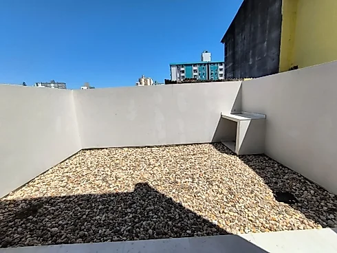 Lindo Sobrado com 3 Dormitórios à Venda, 179 m² Barreiros - São José/SC - Foto 14