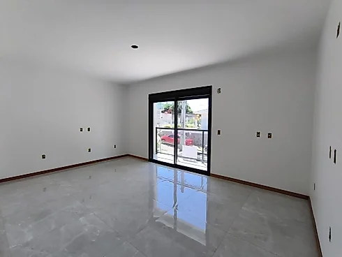 Lindo Sobrado com 3 Dormitórios à Venda, 179 m² Barreiros - São José/SC - Foto 17