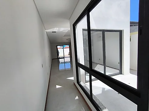 Lindo Sobrado com 3 Dormitórios à Venda, 179 m² Barreiros - São José/SC - Foto 8