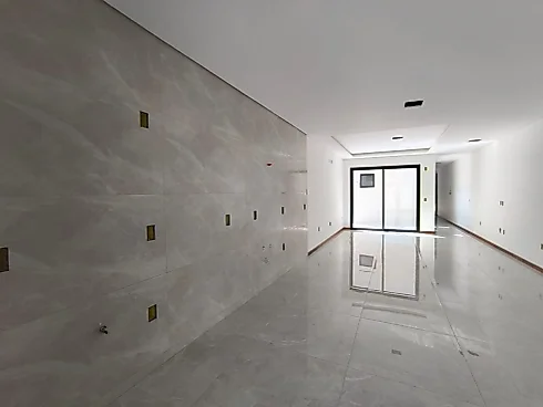 Lindo Sobrado com 3 Dormitórios à Venda, 179 m² Barreiros - São José/SC - Foto 10