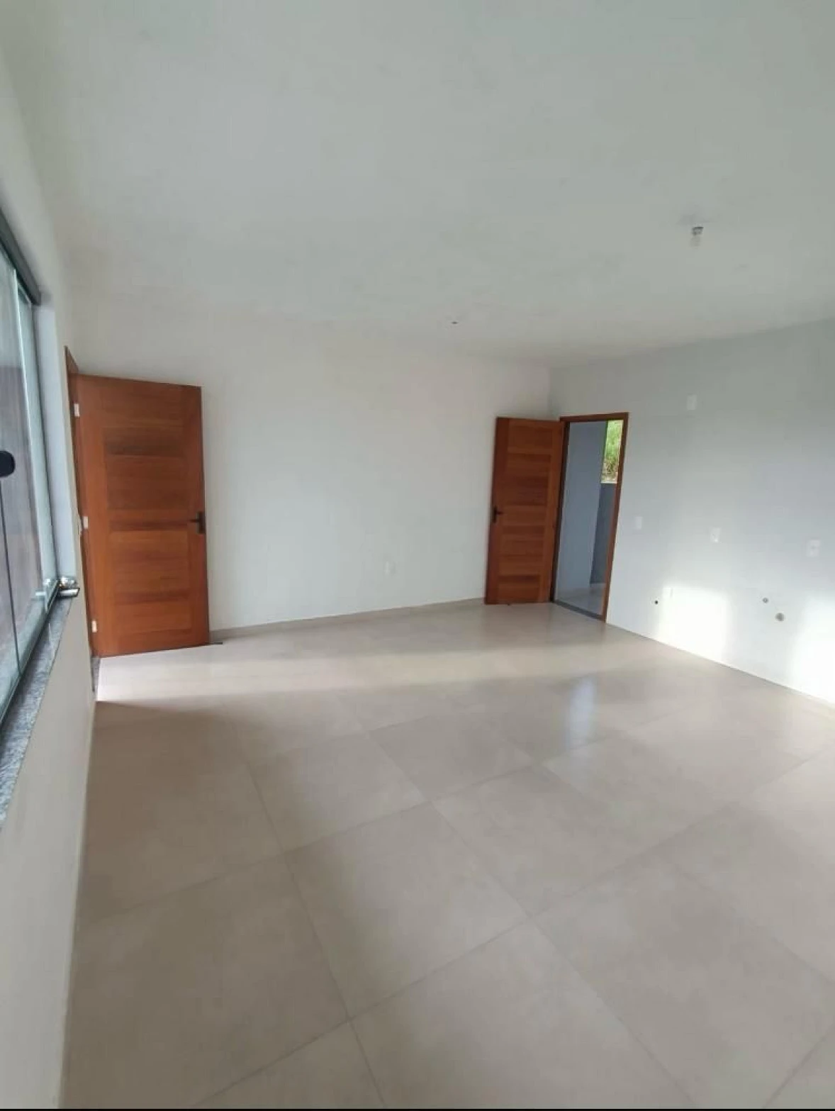 Sobrado geminado em Potecas, São José