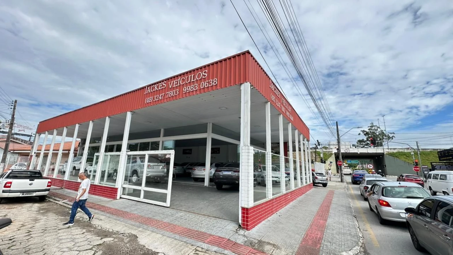 Loja térrea em Kobrasol, São José