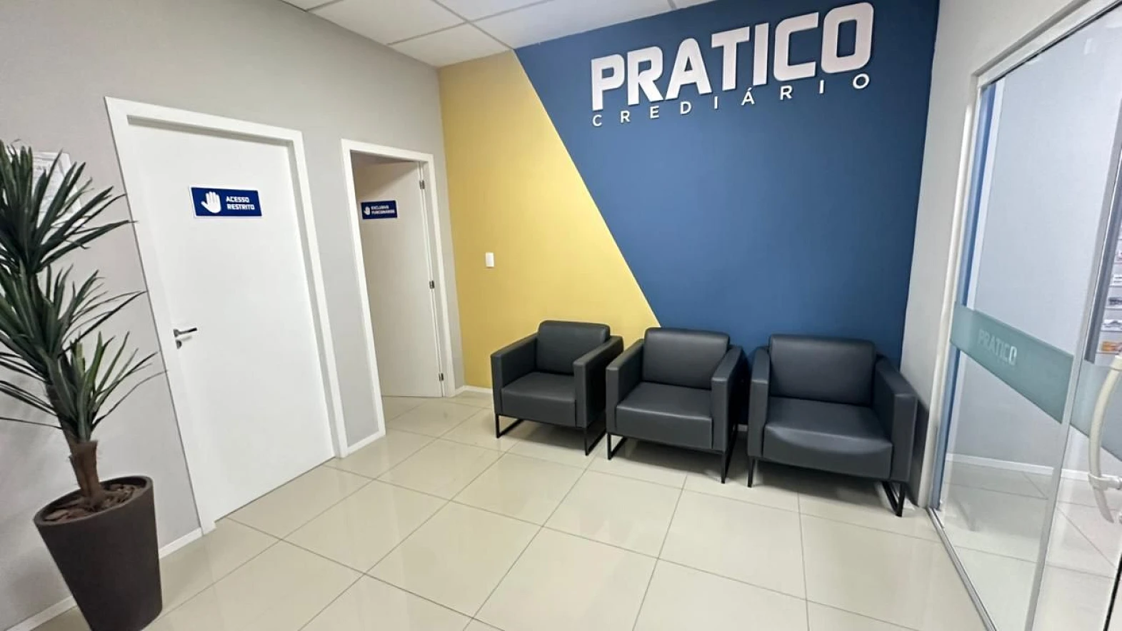 Escritório/sala em Kobrasol, São José