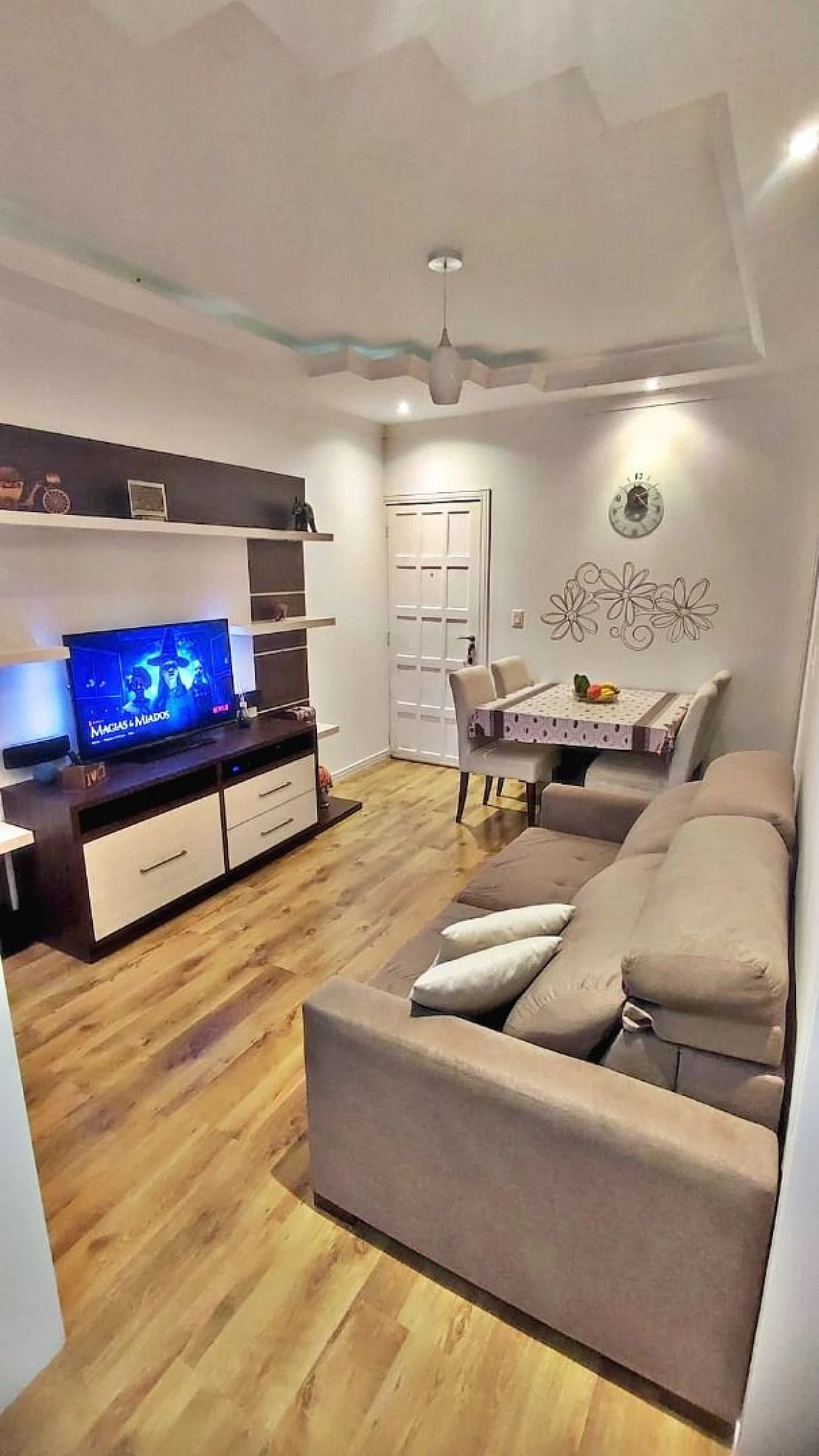 Apto 2 Quartos, 1 Vaga, Semi Mobiliado - Capoeiras