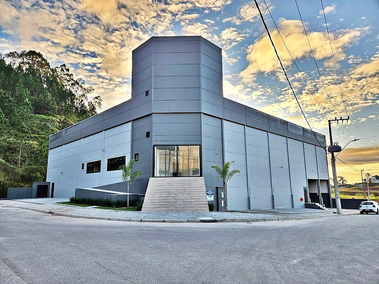 Galpão para Locação, de Frente ao Acesso para Contorno Viário, Br 282, Palhoça/SC