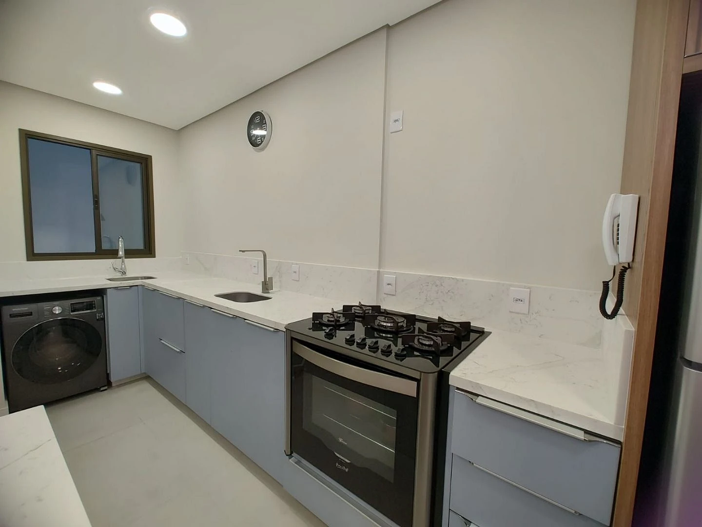 Apartamento  02 Dormitórios, com Suíte e Vaga, Palmas, Gov. Celso Ramos SC - Foto 13