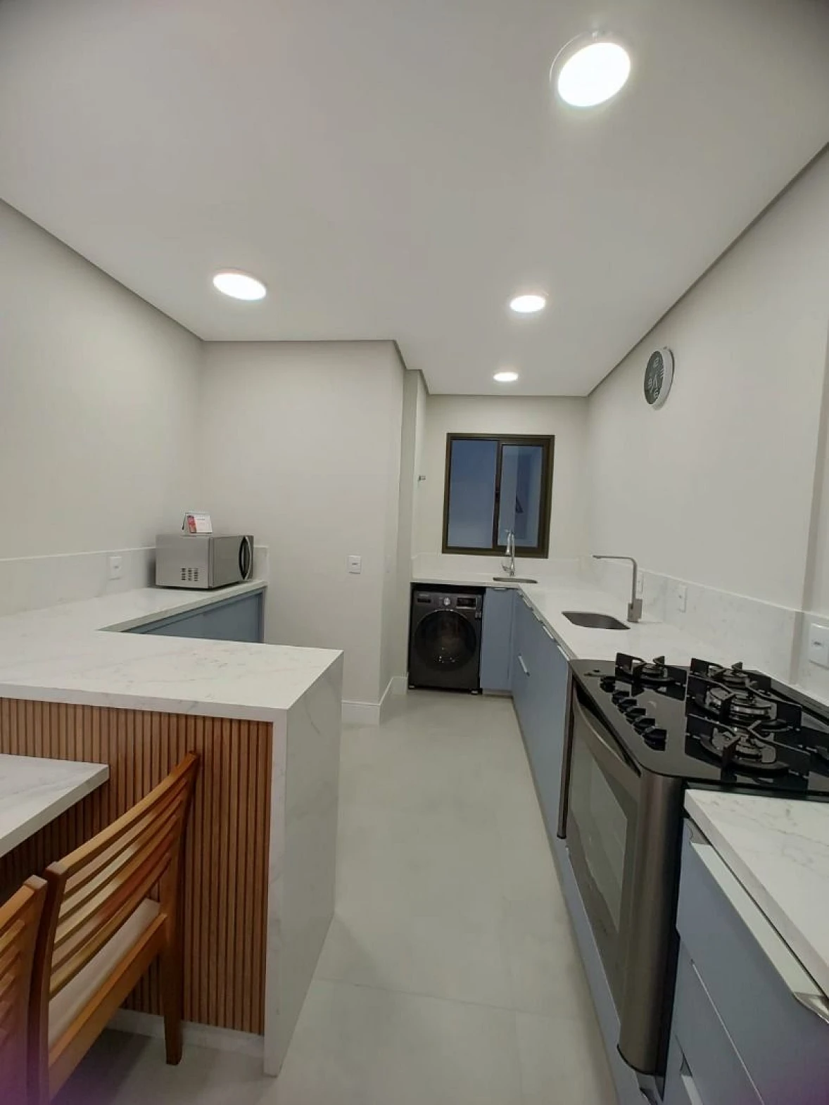 Apartamento  02 Dormitórios, com Suíte e Vaga, Palmas, Gov. Celso Ramos SC - Foto 25