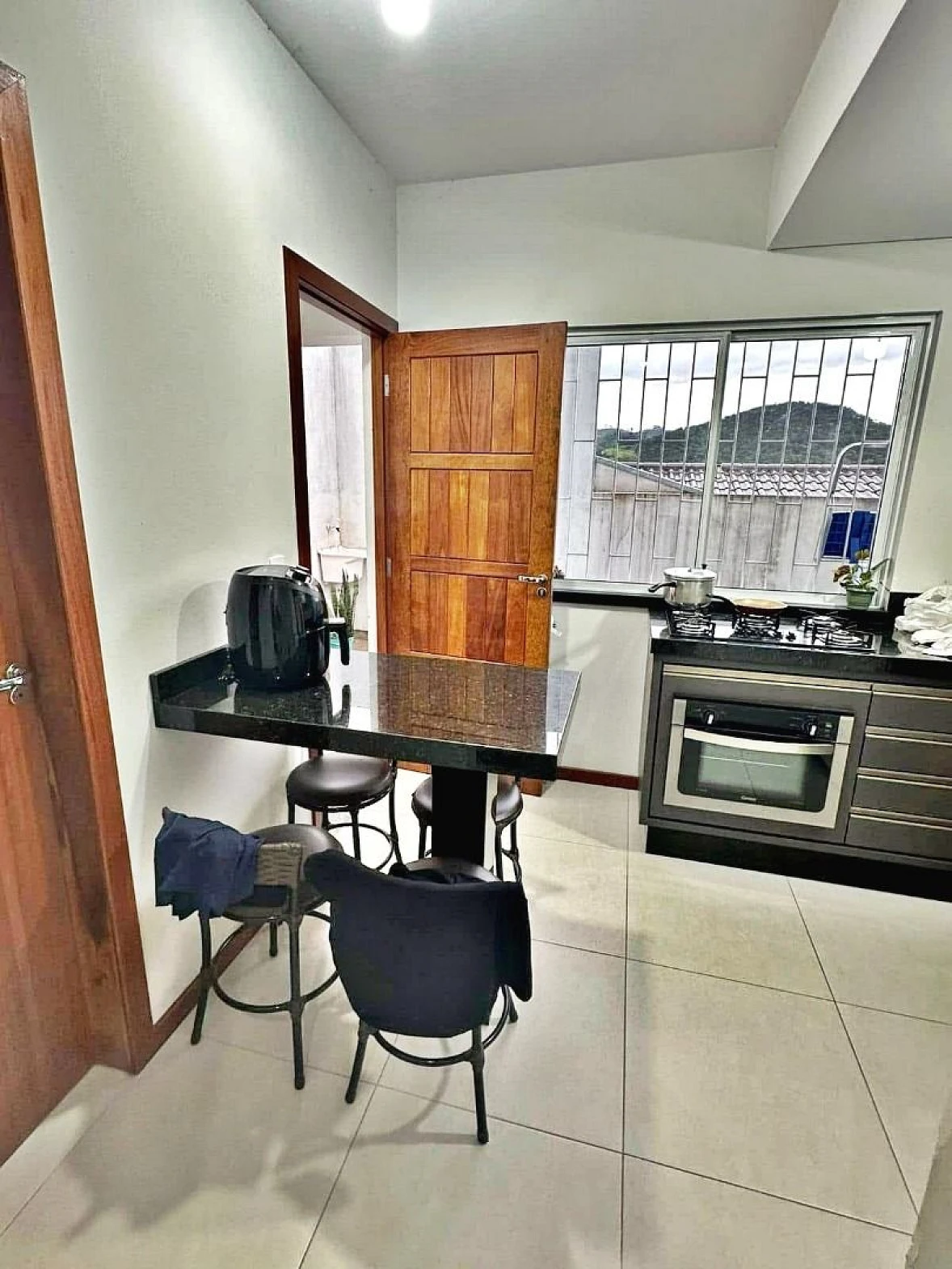 Casa 2 Suítes, 2 Vagas, Semi Mobiliado - Bela Vista - Foto 6