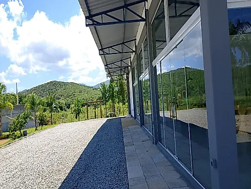 Terreno de 2.200 m² com Casa de 05 Dorms (2 Suites) - Camboriú SC - Foto 14