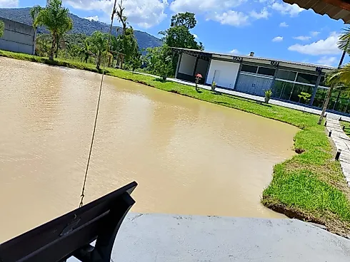 Terreno de 2.200 m² com Casa de 05 Dorms (2 Suites) - Camboriú SC - Foto 8