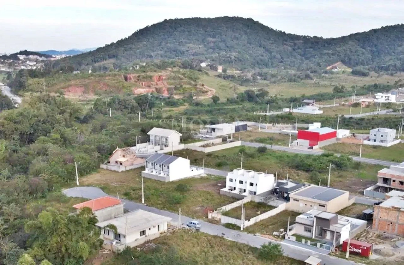 Terreno em Forquilhas, São José