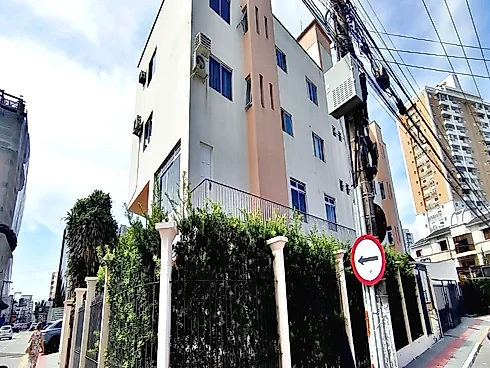 Apartamento em Kobrasol, São José