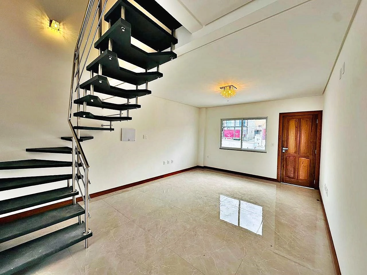 Sobrado geminado em Bela Vista, Palhoça