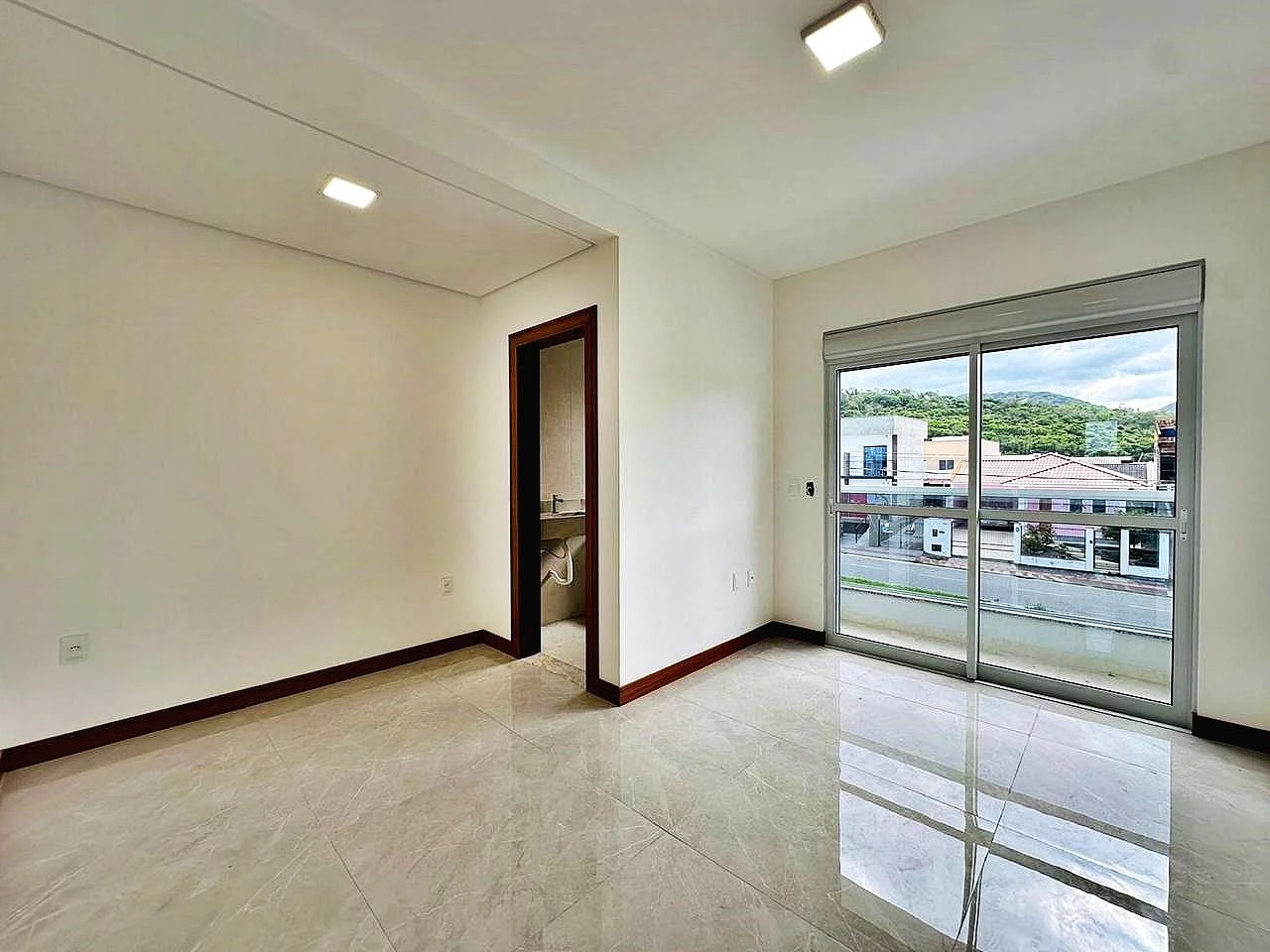 Sobrado 2 Quartos, 1 Suíte, 2 Vagas - Bela Vista Palhoça SC - Foto 6