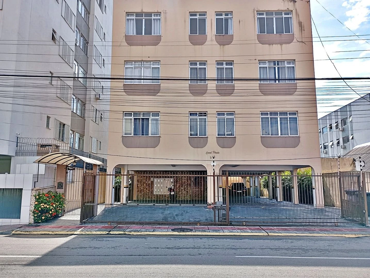 Apartamento com 1 Dormitório para Alugar, 45 m² por R$ 2.584,71/Mês - Kobrasol - São José/SC