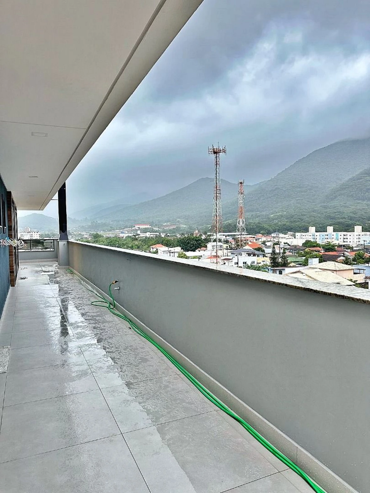 Belíssimo Apartamento Cobertura, 4 Suítes, Exuberante Vista para o Mar, 3 Vagas de Garagens, Praia de Fora, Palhoça/SC - Foto 10