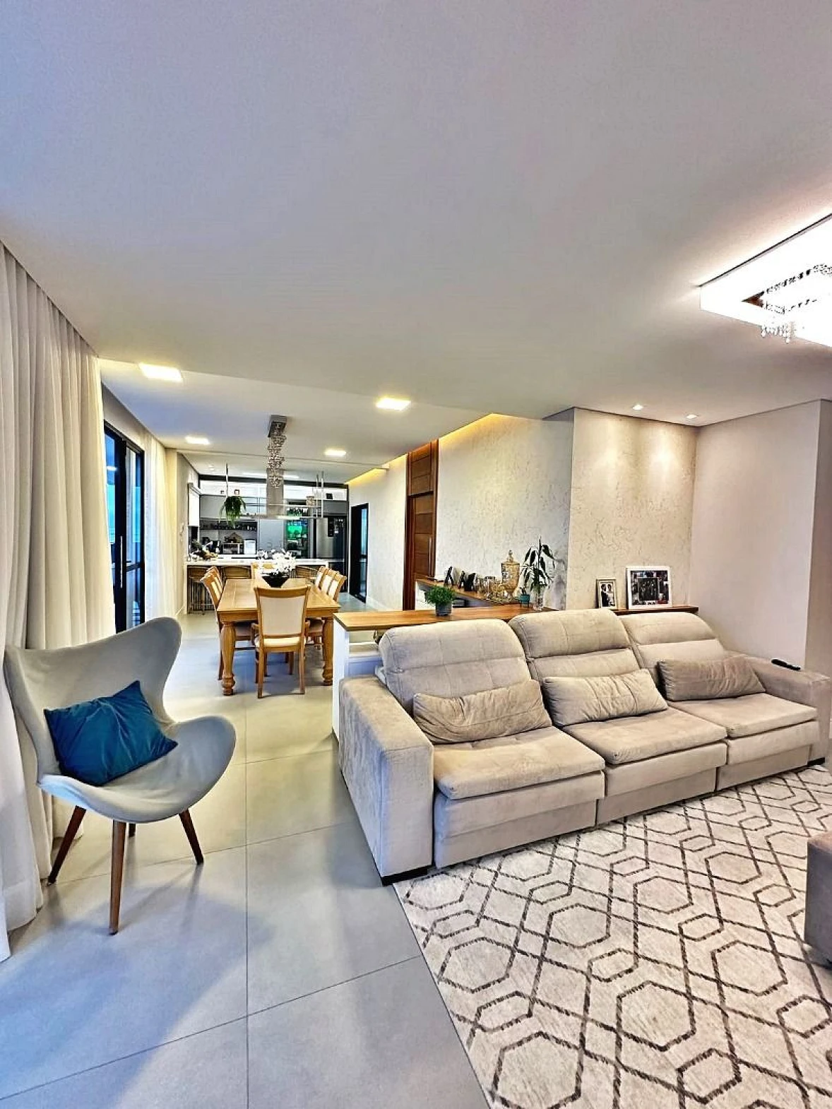Belíssimo Apartamento Cobertura, 4 Suítes, Exuberante Vista para o Mar, 3 Vagas de Garagens, Praia de Fora, Palhoça/SC - Foto 23