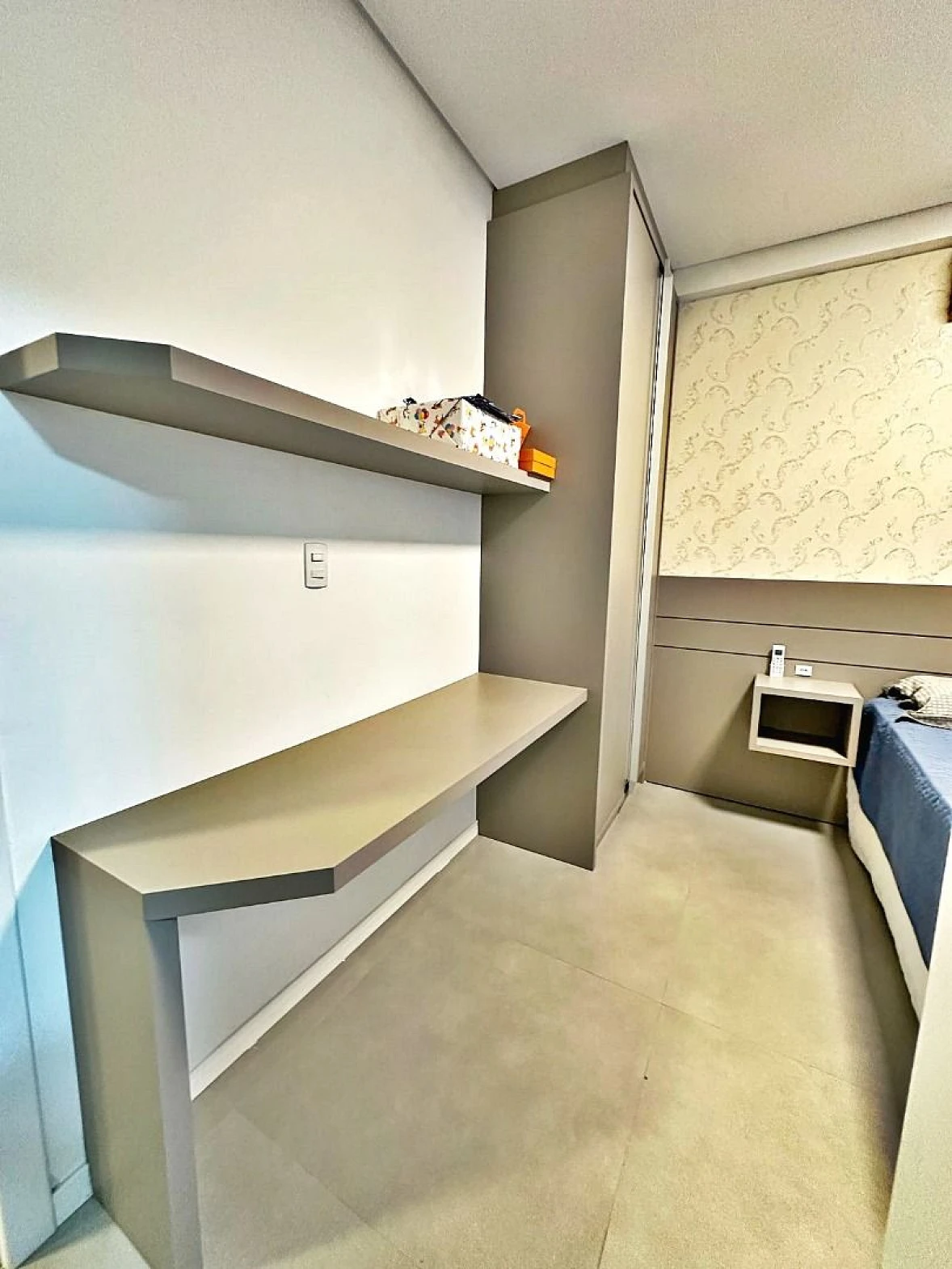 Belíssimo Apartamento Cobertura, 4 Suítes, Exuberante Vista para o Mar, 3 Vagas de Garagens, Praia de Fora, Palhoça/SC - Foto 32