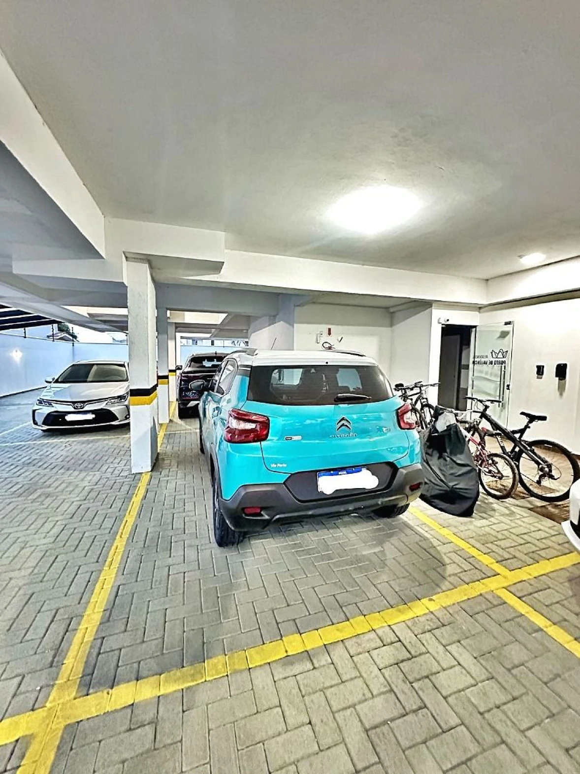 Belíssimo Apartamento Cobertura, 4 Suítes, Exuberante Vista para o Mar, 3 Vagas de Garagens, Praia de Fora, Palhoça/SC - Foto 35