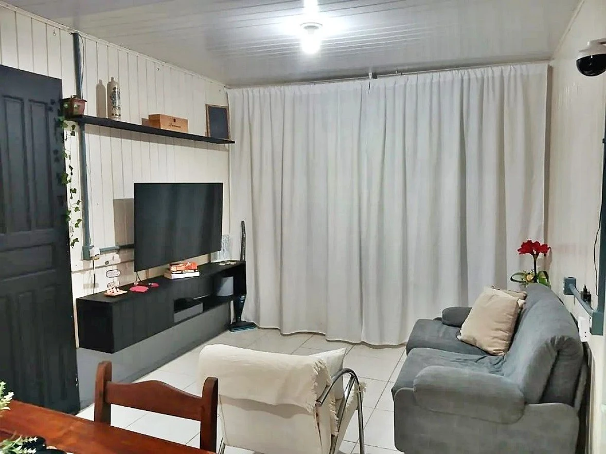 Casa 3 Quartos, 1 Suíte, 2 Vagas - Areias de Cima